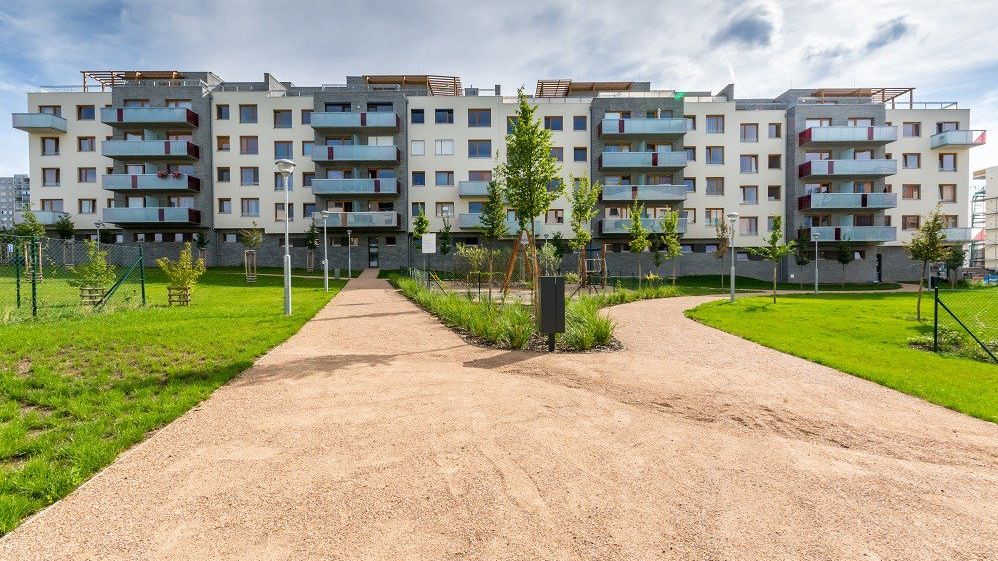 Na nové byty v Praze nejsou peníze. Prodeje se loni rekordně propadly